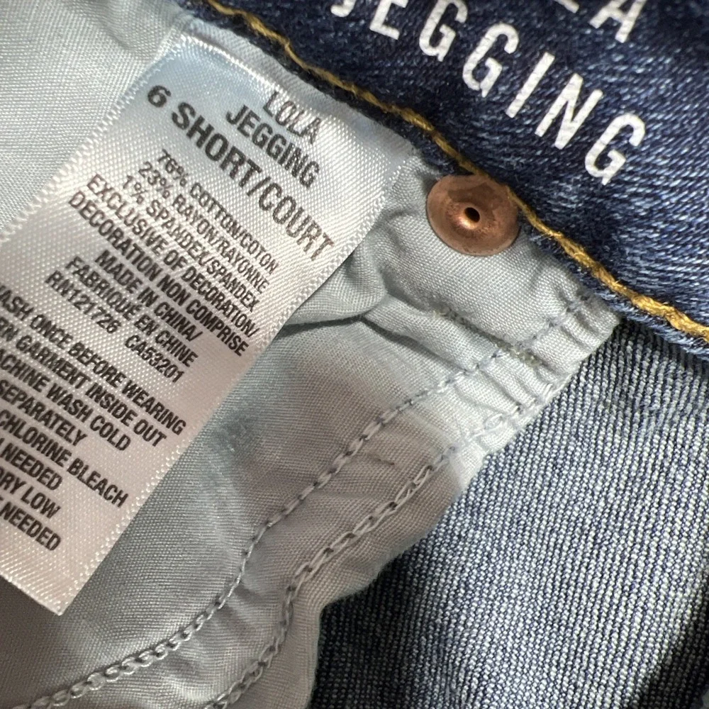 Aeropostale Womens Size 6  Short Lola Jeggings 5 Pockets‎ Denim